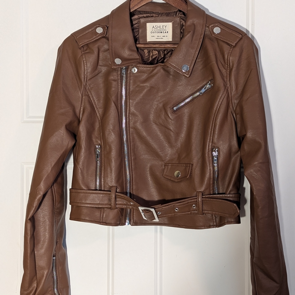Ashley Outerwear Women's Brown Faux Leather Moto Jacket. Size Large.